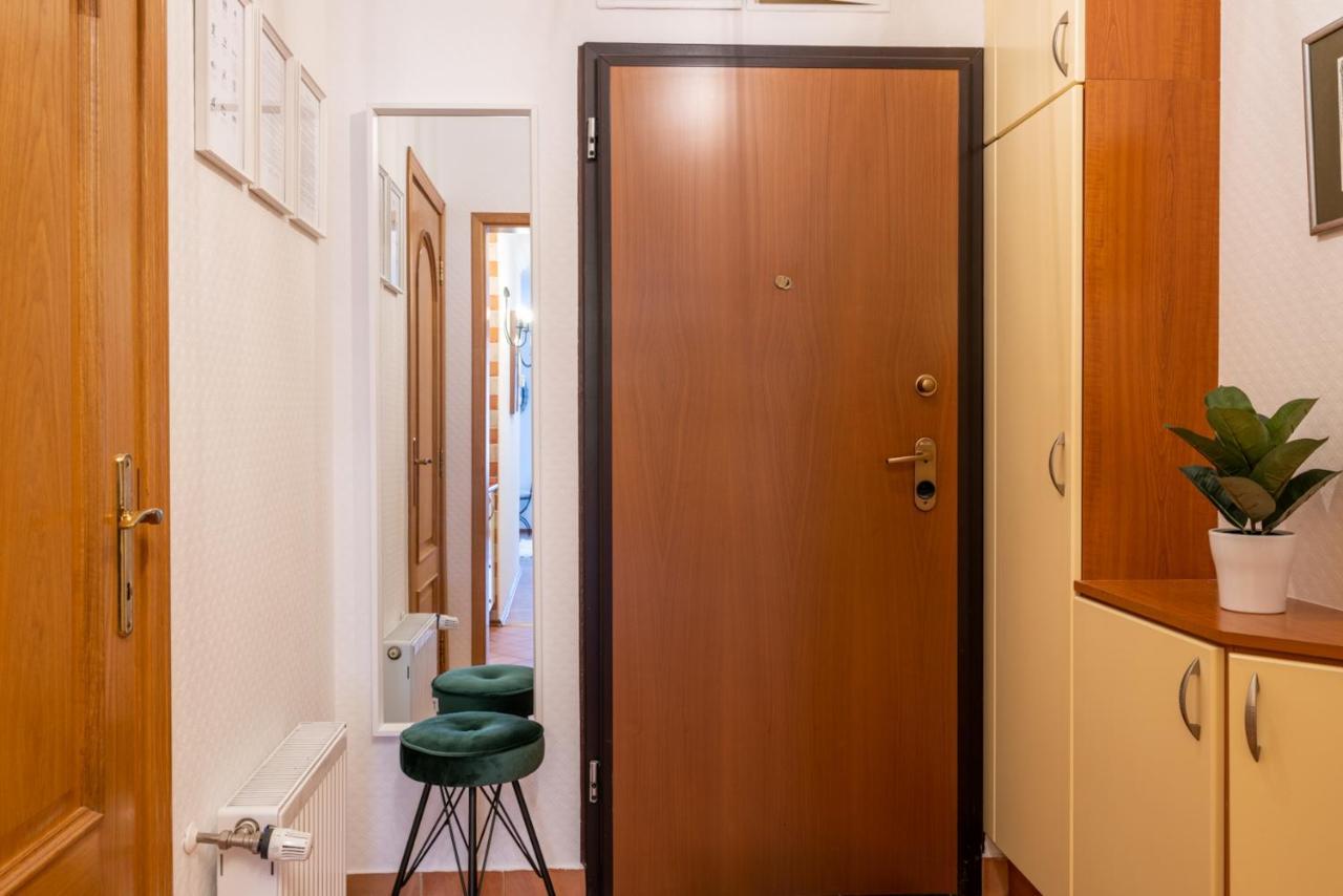 Romantic Studio Secret Garden Budapest Exterior foto